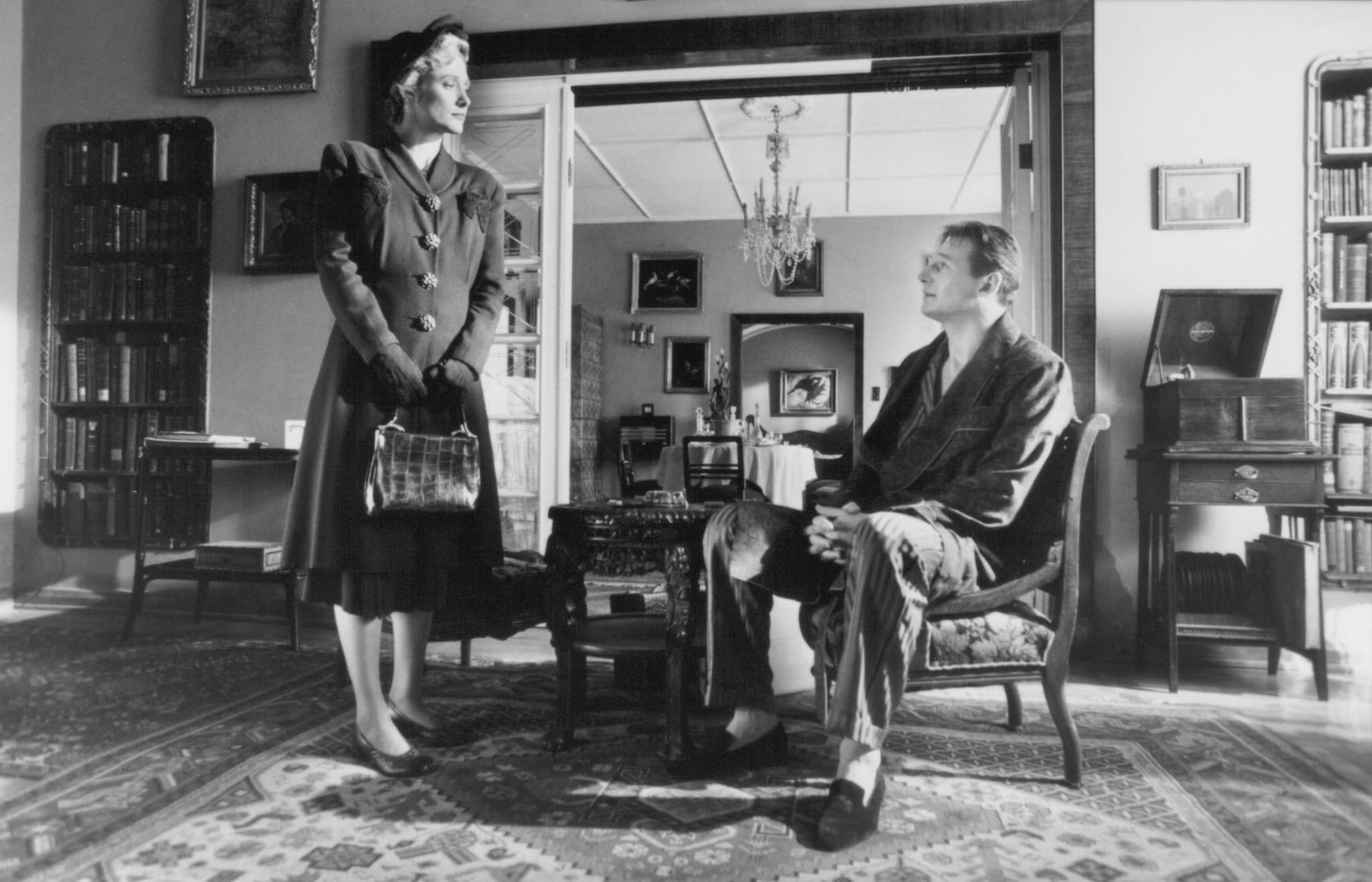 Schindler's List still of Itzhak Stern working on the employment lists